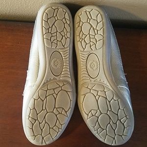 earth spirit peni flat